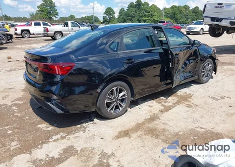 2024 Kia Forte Lxs z USA, uszkodzony, nr VIN 3KPF24ADXRE707432